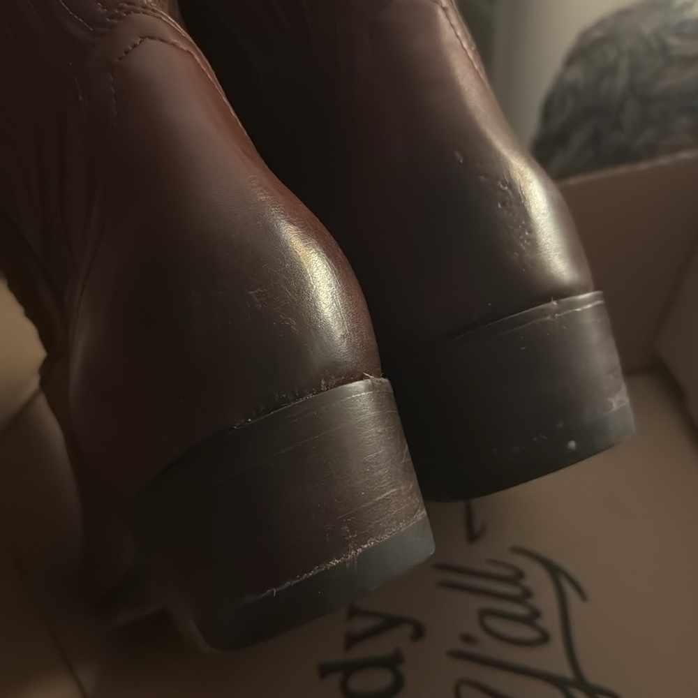 Tecovas HAZELNUT Brown and  Accessories - Picture 5 of 12